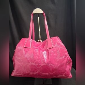 Coach 2011 Patent Leather Signature Stitched Framed Kisslock Carryall Raspberry